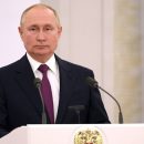 Два выходных за вакцинацию  —  поручение Путина