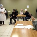 «Медотводов мало»: по 15 тысяч человек в день вакцинируют в Новосибирске «Медотводов мало»: по 15 тысяч человек в день вакцинируют в Новосибирске